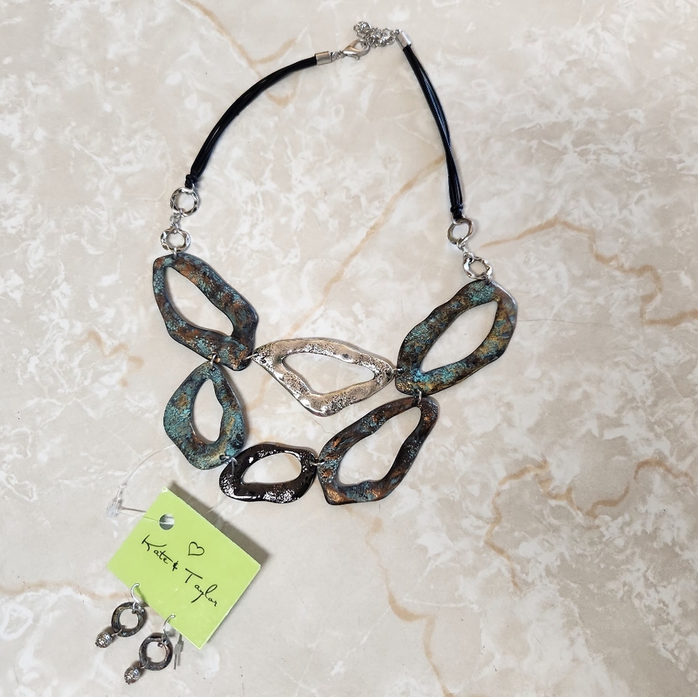 Mixed Hammered Textured Metal Necklace Set w/ Patina with Earrings Kate & Taylor
